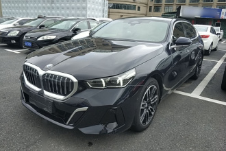 宝马5系 2025款 530Li 领先型 M运动套装