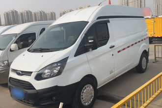 福特 全顺 2017款 2.0T汽油厢式运输车中轴中顶国V