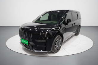 极氪009 2024款 六座行政版四驱 108kWh