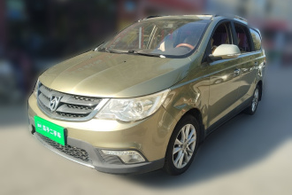 宝骏730 2014款 1.5L 手动舒适ESP版 7座