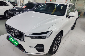 沃尔沃XC60 2025款 B5 四驱智逸豪华版