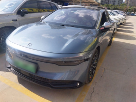 极氪007 2024款 后驱增强版 75kWh