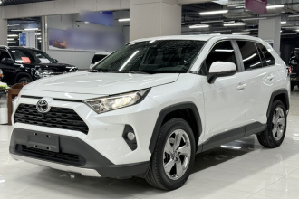 丰田 RAV4荣放 2022款 2.0L CVT两驱风尚Plus版