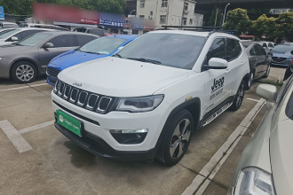 Jeep 指南者 2017款 200T 自动家享版