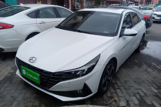 现代 伊兰特 2022款 1.5L CVT LUX尊贵版