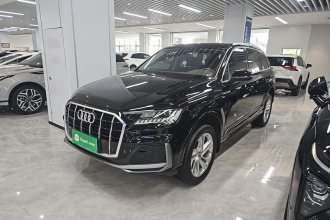 奥迪Q7 2023款 45 TFSI quattro S line运动型