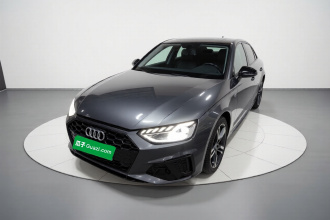 奥迪A4L 2022款 40 TFSI 豪华动感型