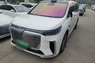 岚图汽车 岚图梦想家 2025款 PHEV 四驱卓越乾崑版