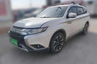 三菱 欧蓝德 2020款 2.0L 两驱畅享版 5座