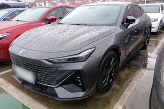 长安UNI-V 2022款 1.5T 尊贵型