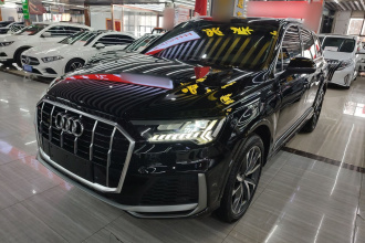 奥迪Q7 2021款 55 TFSI quattro S line运动型