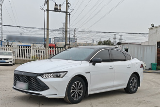 比亚迪 秦PLUS 2024款 荣耀版 DM-i 55KM领先型