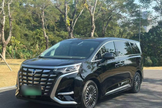 腾势D9 2022款 DM-i 970 四驱旗舰型