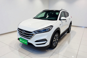 现代 途胜 2015款 1.6T 双离合两驱领先型