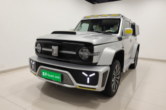 超境汽车 共创坦克300 2021款 2.0T 赛博坦克