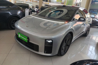 理想汽车 理想i6 2025款 两驱标准版
