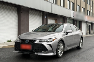 丰田 亚洲龙 2019款 双擎 2.5L XLE尊贵版 国VI