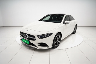 奔驰A级 2022款 改款三 A 200 L 运动轿车时尚型