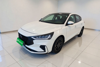 福特 福克斯 2022款 两厢 EcoBoost 180 自动竞速版
