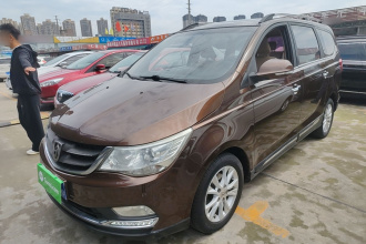 宝骏730 2016款 1.5L 手动豪华型 7座