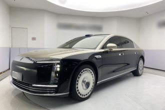 鸿蒙智行 尊界S800 2025款 增程 星耀行政版 4座 (192线激光雷达）