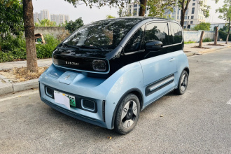 宝骏E300 2020款 Plus 星际未来版