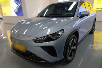 哪吒汽车 哪吒L 2024款 增程 310 闪充版