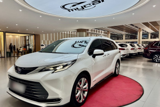 丰田 赛那SIENNA 2023款 2.5L混动 尊贵版