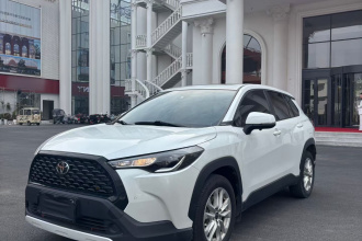 丰田 卡罗拉锐放 2022款 2.0L 精英版