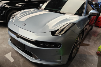 极氪001 2022款 超长续航双电机 YOU版