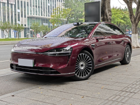 鸿蒙智行 享界S9 2025款 增程 Ultra