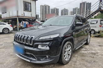 Jeep 自由光 2017款 2.4L 领先版