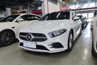 奔驰A级 2022款 改款 A 200 L 运动轿车动感型