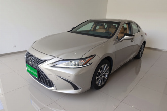 雷克萨斯ES 2023款 200 卓越版