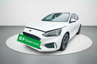 福特 福克斯 2021款 三厢 EcoBoost 180 自动ST Line