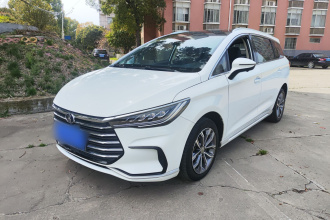 比亚迪 宋MAX 2021款 升级版 1.5T 自动尊贵型 6座