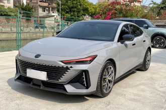 长安UNI-V 2023款 1.5T 尊贵型