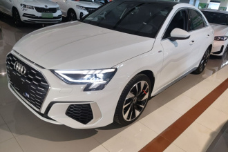 奥迪A3 2023款 A3L Limousine 35 TFSI 时尚运动型