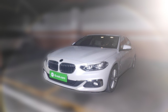 宝马1系 2017款 118i 设计套装型