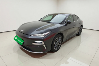 吉利银河 银河星耀8 2025款 130km EM-i 尊享版