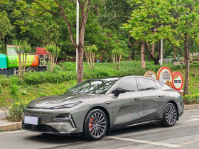 吉利银河 银河星耀8 2025款 130km EM-P 探索版