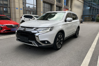 三菱 欧蓝德 2019款 2.0L 两驱畅享版 5座 国VI