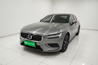 沃尔沃S60 2021款 T4 智逸豪华版