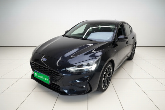 福特 福克斯 2020款 三厢 EcoBoost 180 自动ST Line