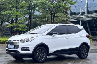 比亚迪 元新能源 2018款 EV360 智联炫酷型