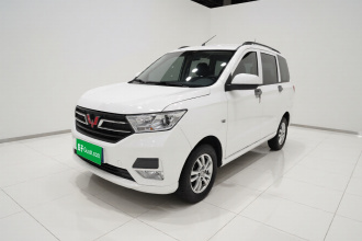 五菱汽车 五菱宏光 2018款 1.5L S标准型L2B