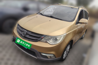 宝骏730 2014款 1.5L 手动豪华导航ESP版 7座