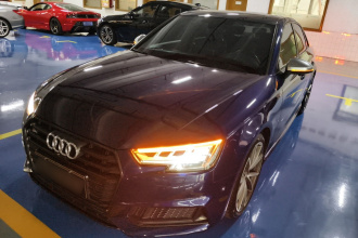 奥迪S4 2018款 S4 3.0TFSI