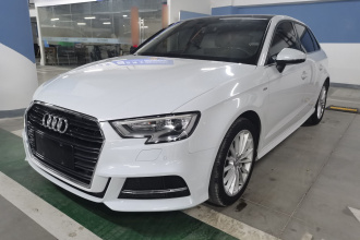 奥迪A3 2018款 30周年年型 Sportback 35 TFSI 时尚型