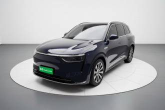 鸿蒙智行 问界M8 2025款 增程 Ultra版 53.4kWh 6座版 (192线激光雷达）